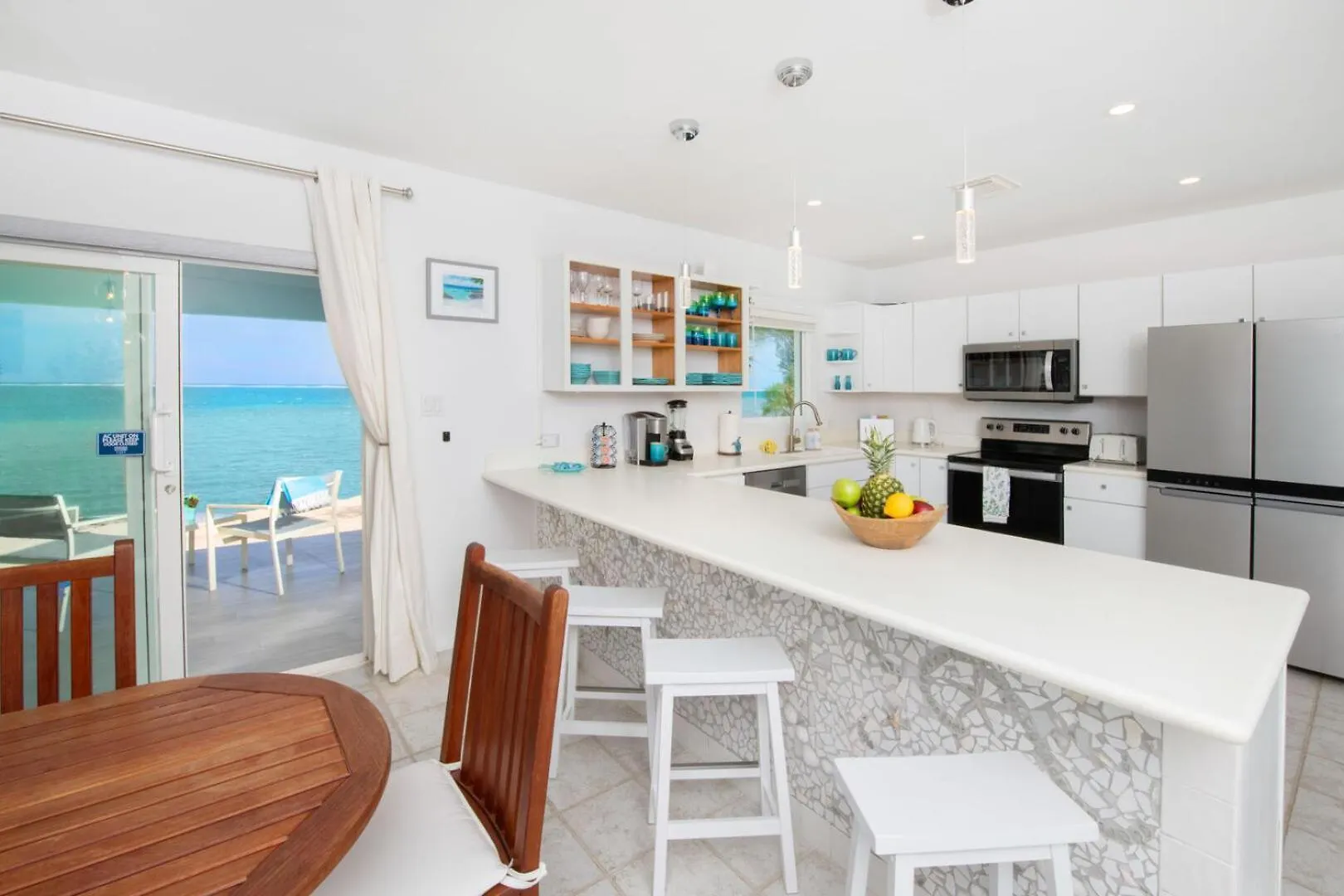Nyaraló Blue Moon - A Diver'S Paradise In East End Next Door To Ocean Frontiers, Beach Cottage With Upgraded Interiors Gun Bay
